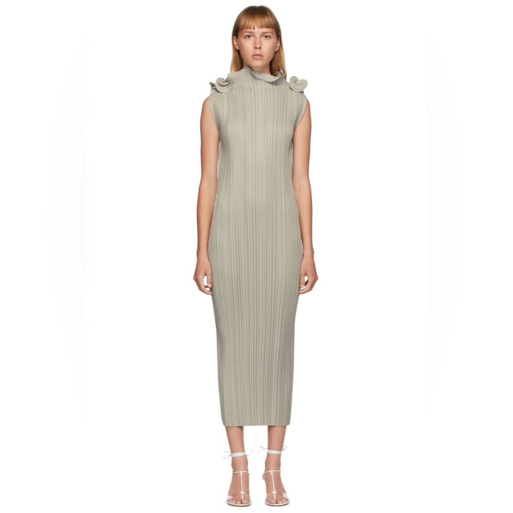 Toteme Mazarron Ruffle Neck Pleated Midi Dress. NWT. Small.